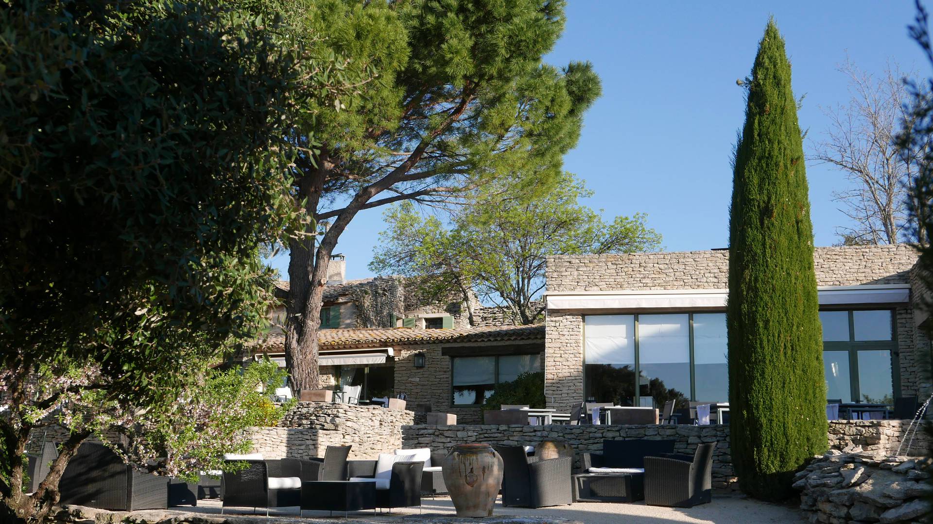 Hotel Les Bories & Spa 5* - Gordes - Anloya: voyage de luxe à prix discount